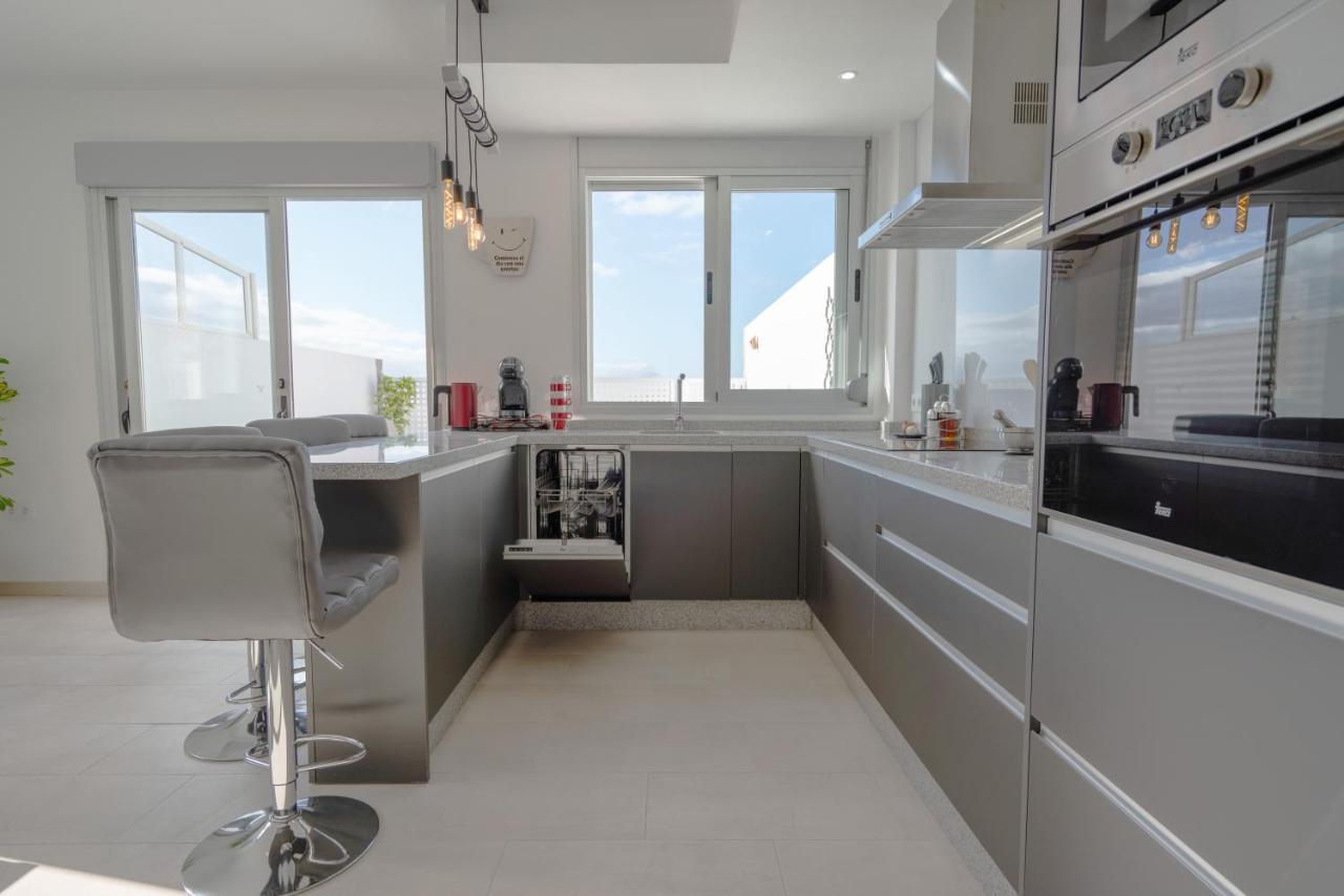 Luxurious Apartment With Large Terrace And Sea Views Tabaiba Exterior foto